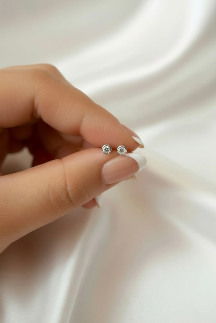 Juego Gotitas de Diamante: Aretes y cadena con dije